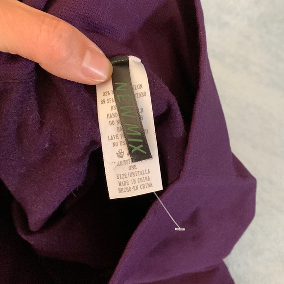 8 pairs of leggings. Small - Picture 5 of 16